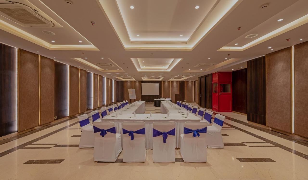 Hotel Saket 27 New Delhi Luaran gambar