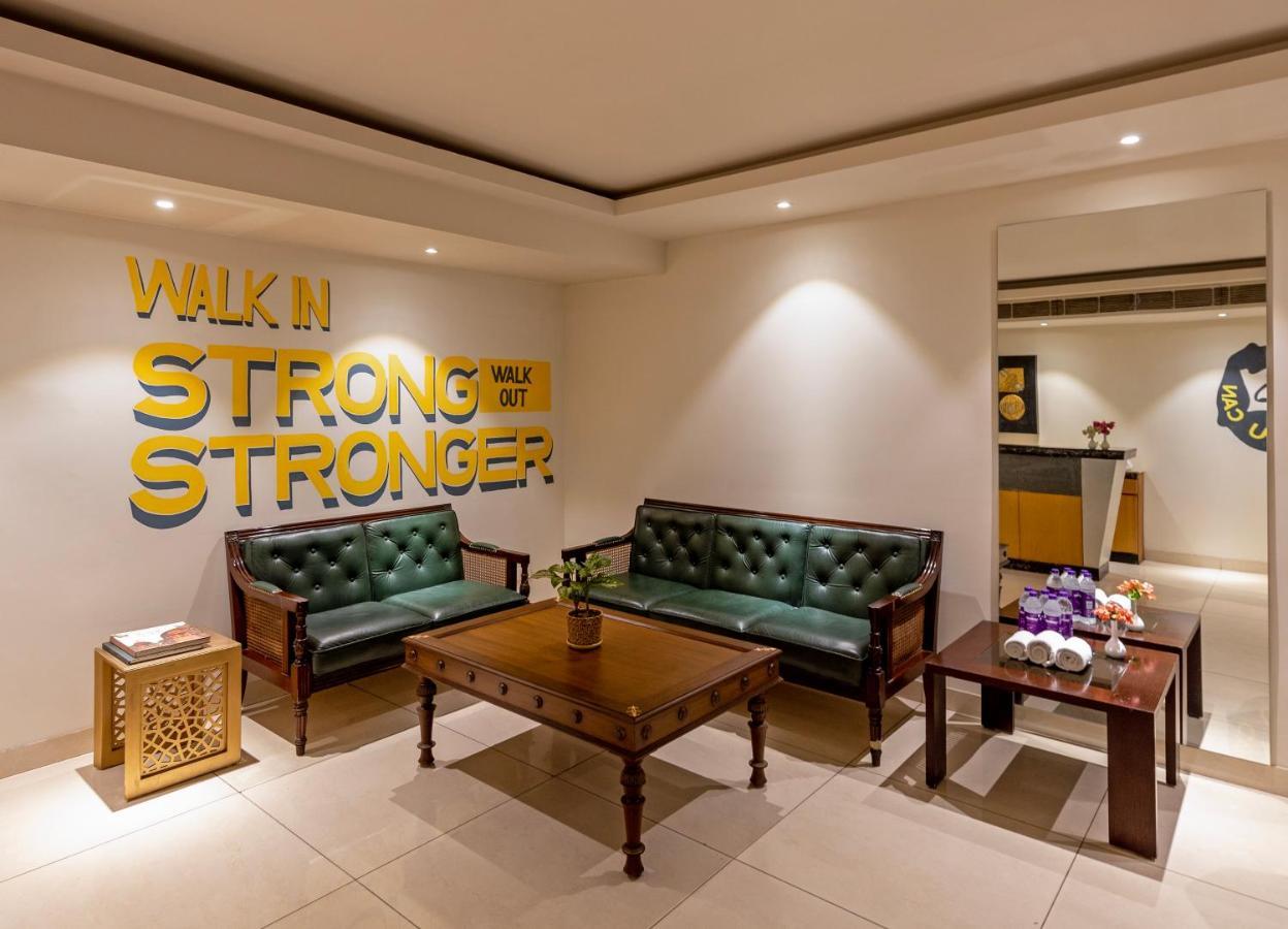 Hotel Saket 27 New Delhi Luaran gambar