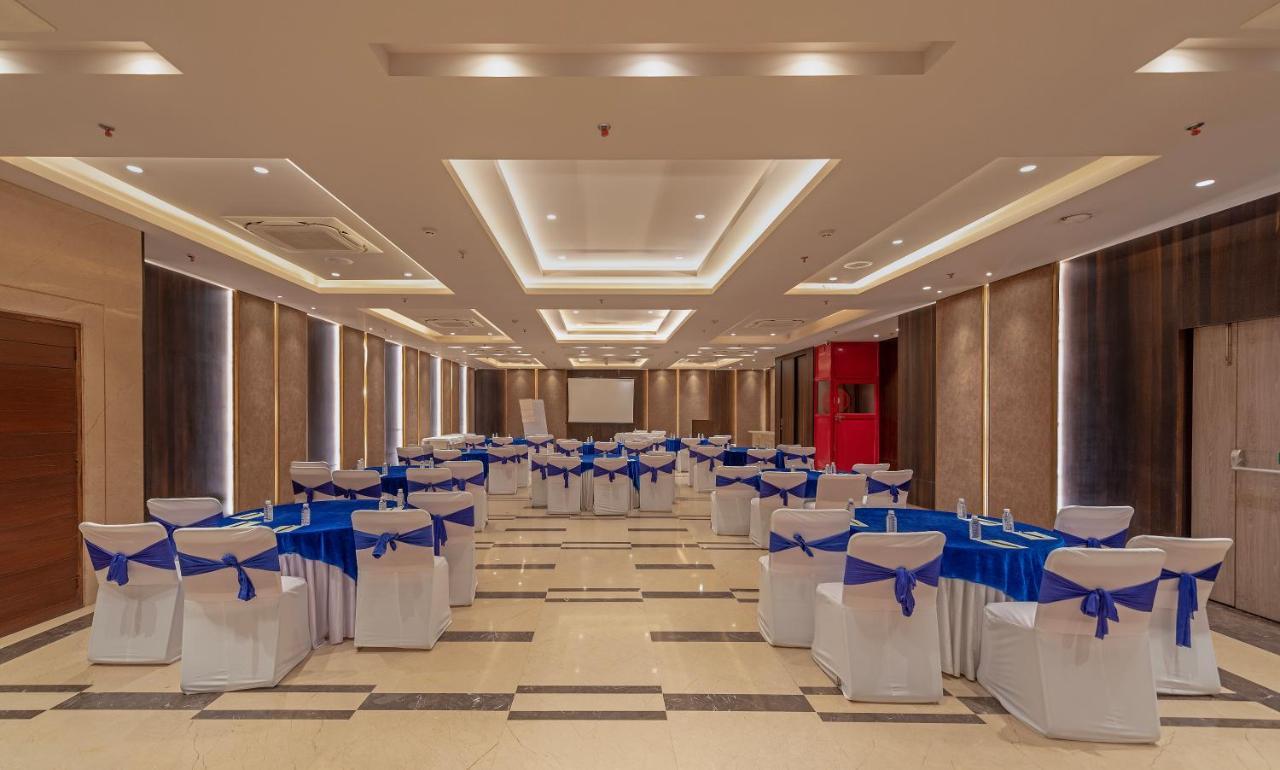 Hotel Saket 27 New Delhi Luaran gambar