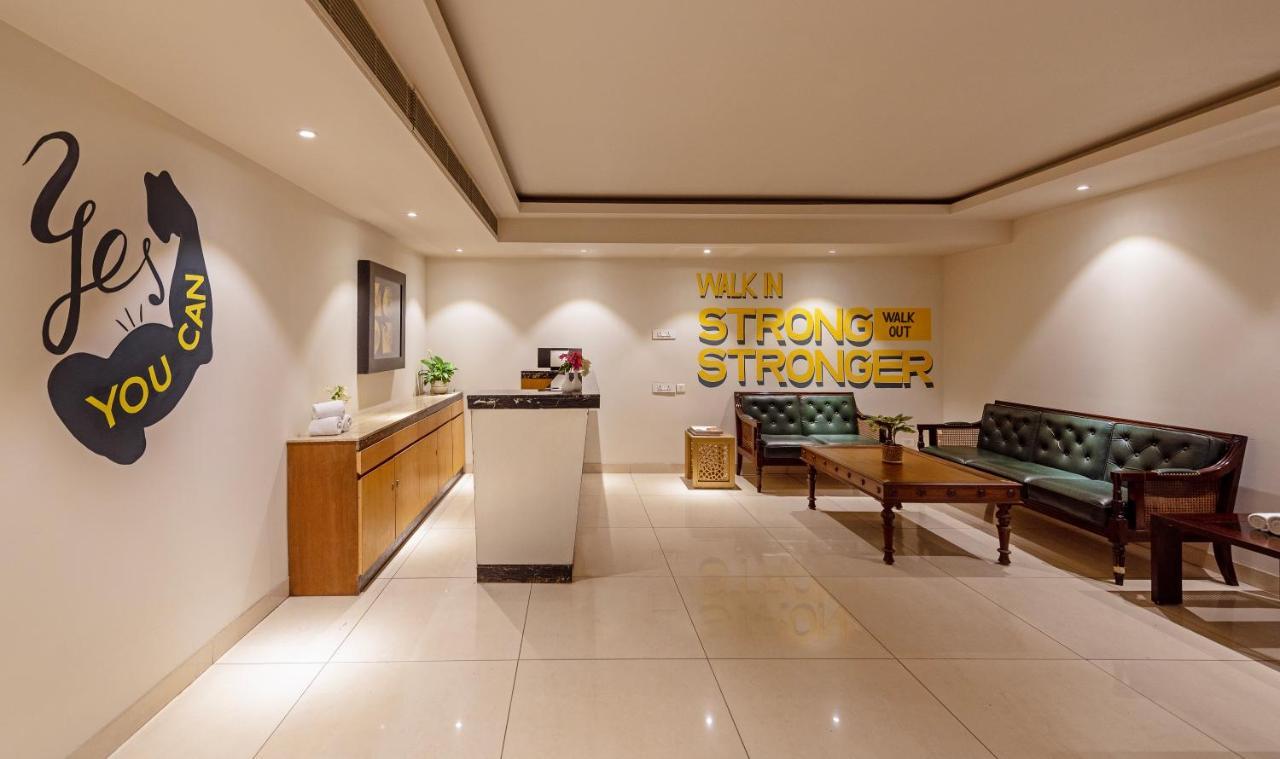 Hotel Saket 27 New Delhi Luaran gambar