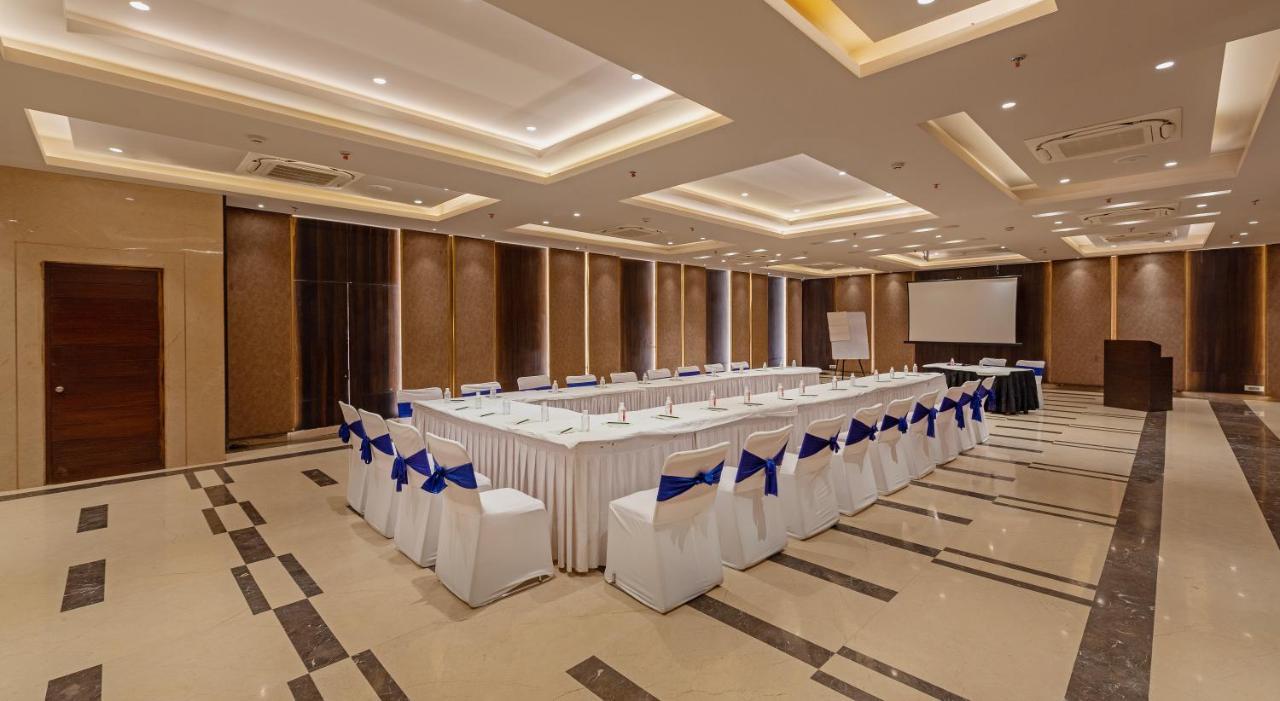 Hotel Saket 27 New Delhi Luaran gambar