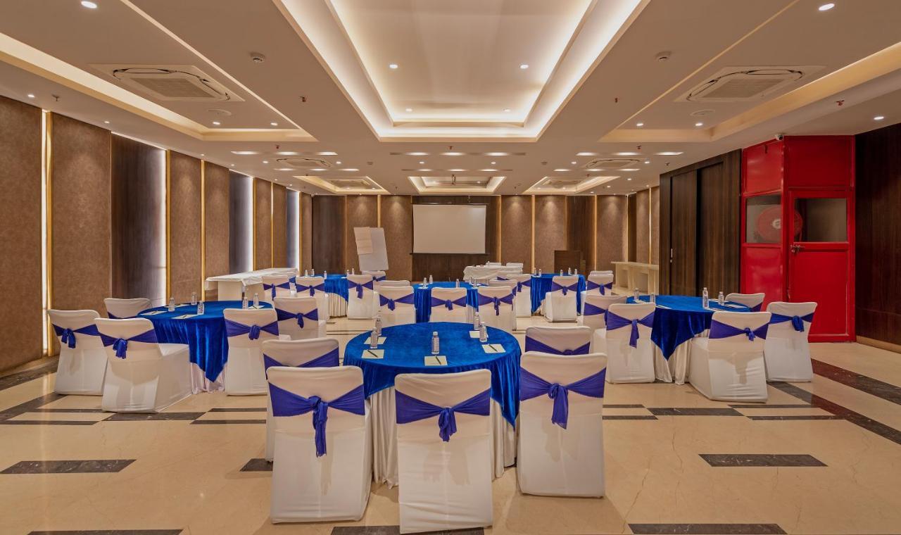 Hotel Saket 27 New Delhi Luaran gambar