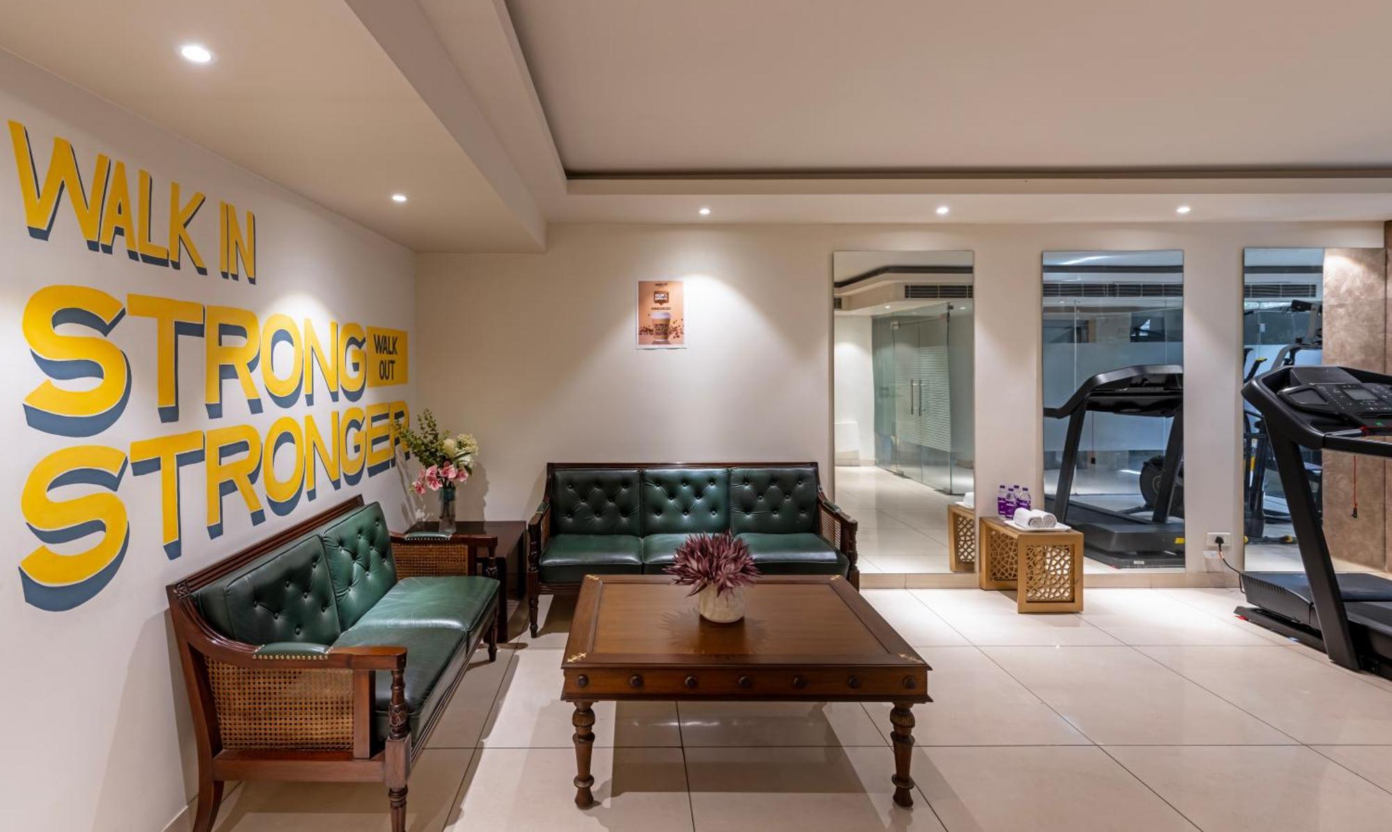 Hotel Saket 27 New Delhi Luaran gambar