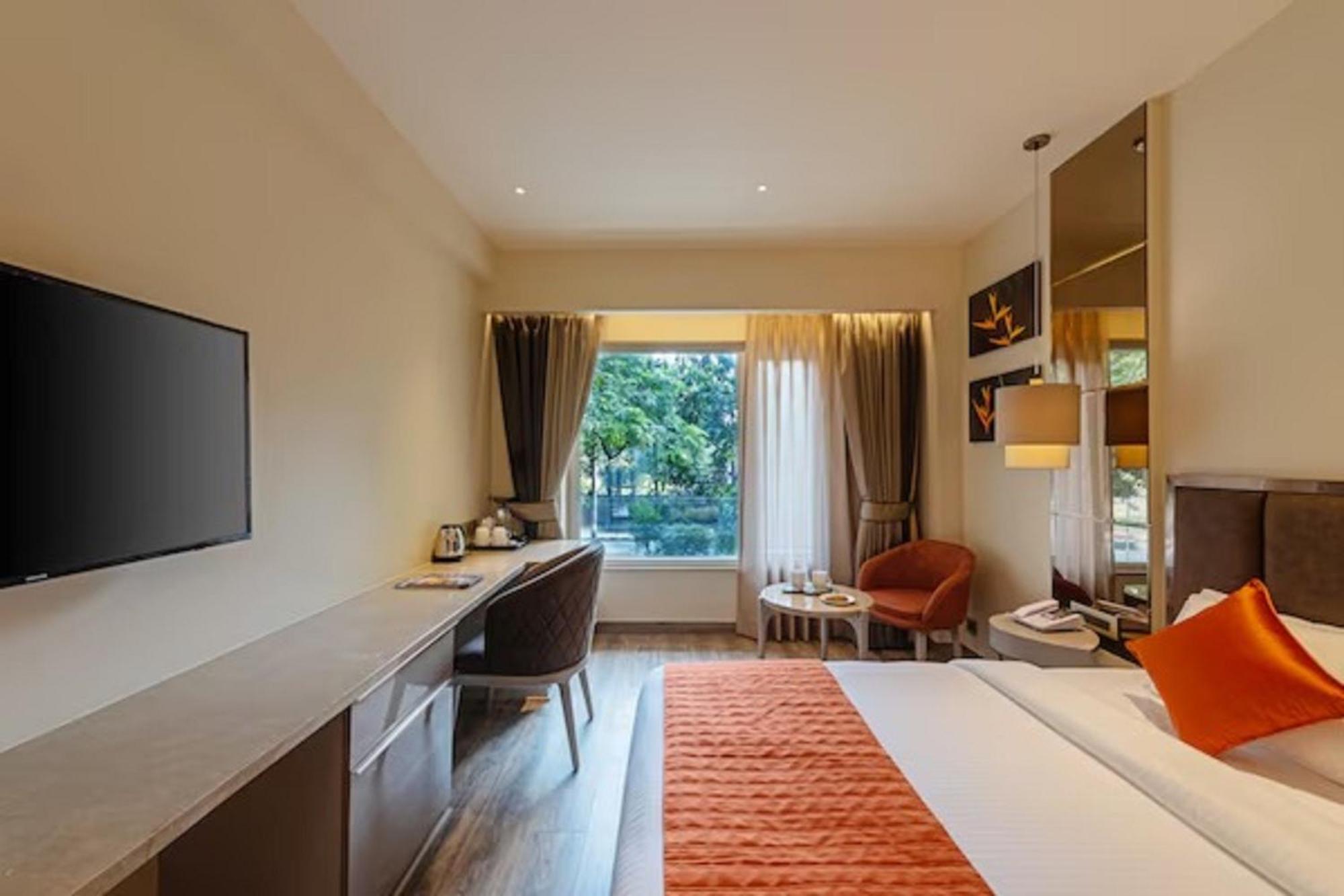 Hotel Saket 27 New Delhi Luaran gambar